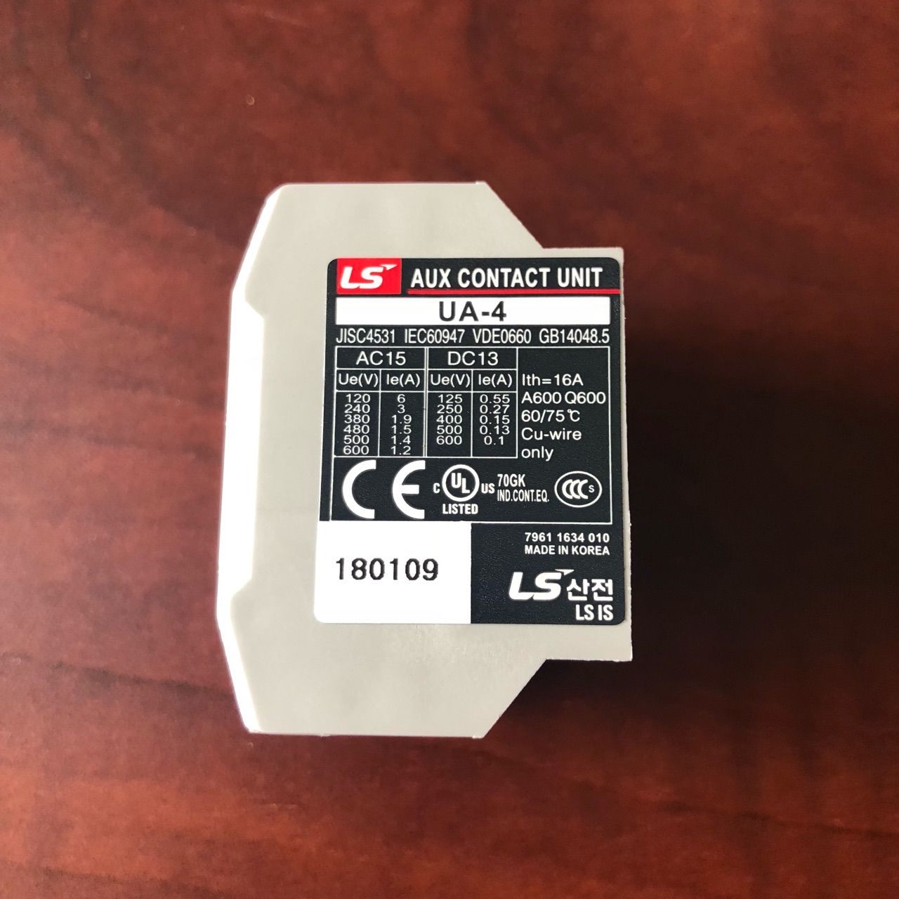 Tiếp điểm phụ UA-4 LS