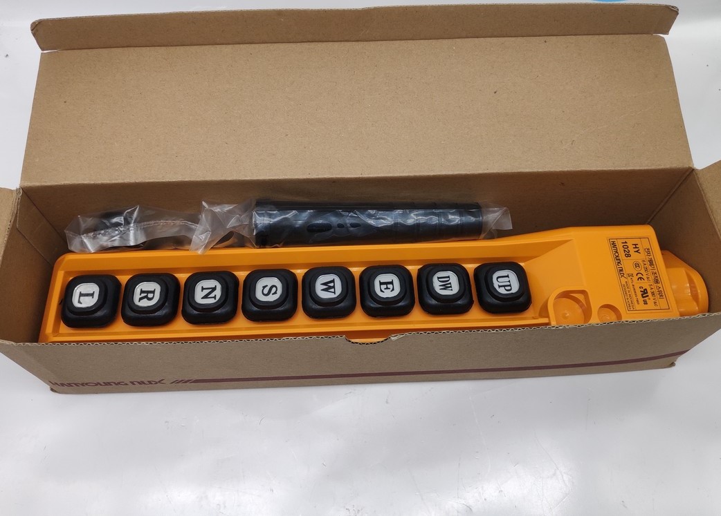  Tay bấm điều khiển cầu trục HY-1028BBBB Hanyoung